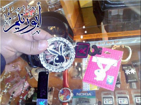 :	Play Boy6.jpg
: 1171
:	51.5 